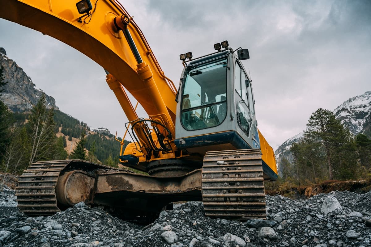 Cement and construction materials for large-scale projects